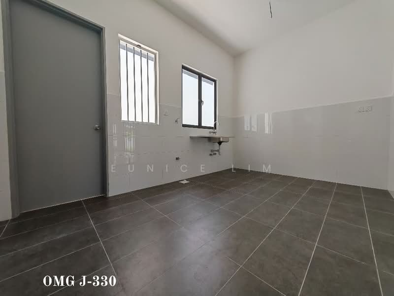 Semi-Detached House for Sale in Setia Utama (Setia Alam) - Eunice Lim - Kitchen - PropertyGuru.com.my