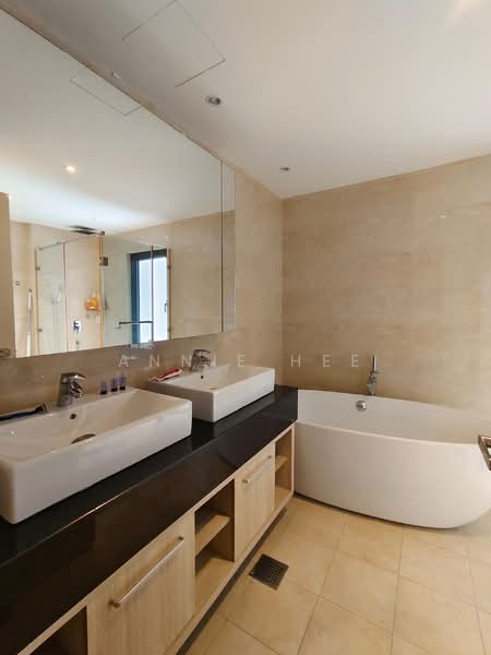 Jesselton Residences untuk Untuk Dijual - RM 2,200,000, Mac 2026 - Bathroom - PropertyGuru.com.my