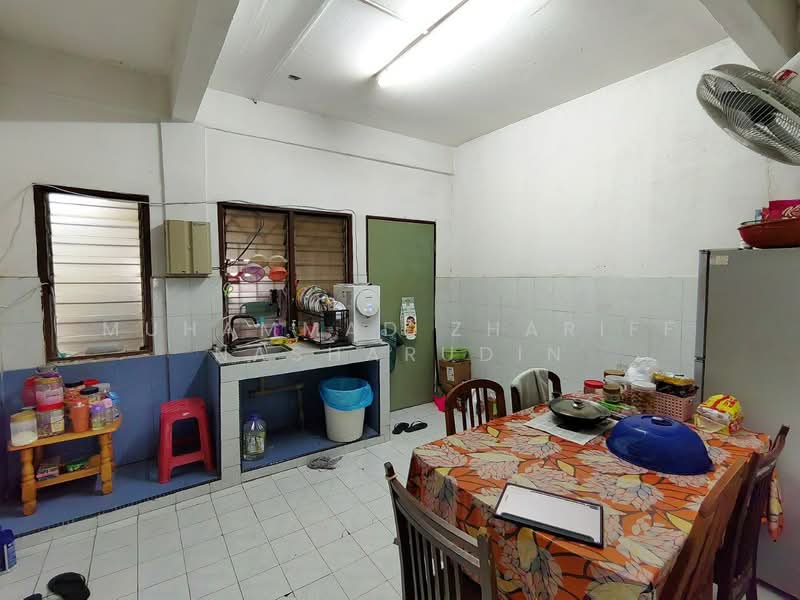 Taman Jenaris untuk Untuk Dijual - RM 370,000, Mac 2026 - Kitchen - PropertyGuru.com.my