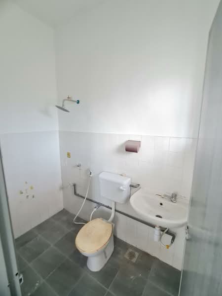 2-storey Terraced House for Rent in Bandar Mahkota Cheras (Cheras) - Mike Lim - Bathroom - PropertyGuru.com.my