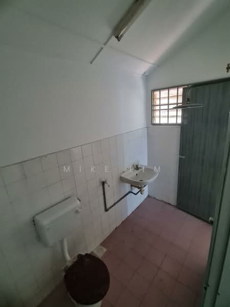2-storey Terraced House for Rent in Bandar Mahkota Cheras (Cheras) - Mike Lim - Bathroom - PropertyGuru.com.my