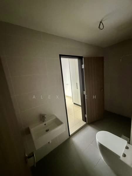 Service Residence for Rent at TRELLIS RESIDENCES - Alex Sieh - Bathroom - PropertyGuru.com.my