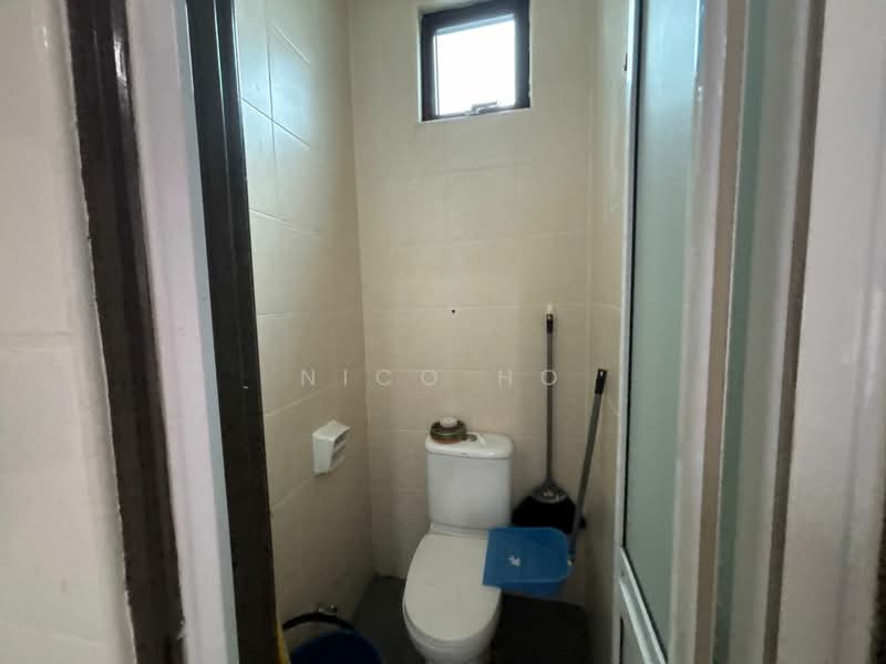 Service Residence for Sale at D'Summit Residences - Nico Ho - Bathroom - PropertyGuru.com.my