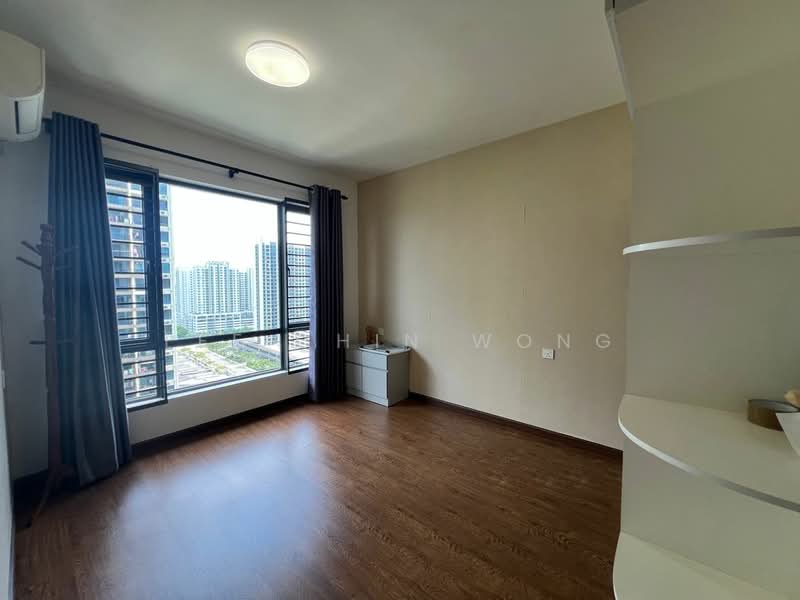 Service Residence for Sale at Country Garden Central Park - Lee Chin Wong - Bedroom - PropertyGuru.com.my