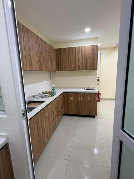 Condominium for Rent at Havana Beach Residences - Mike Kuar - Kitchen - PropertyGuru.com.my