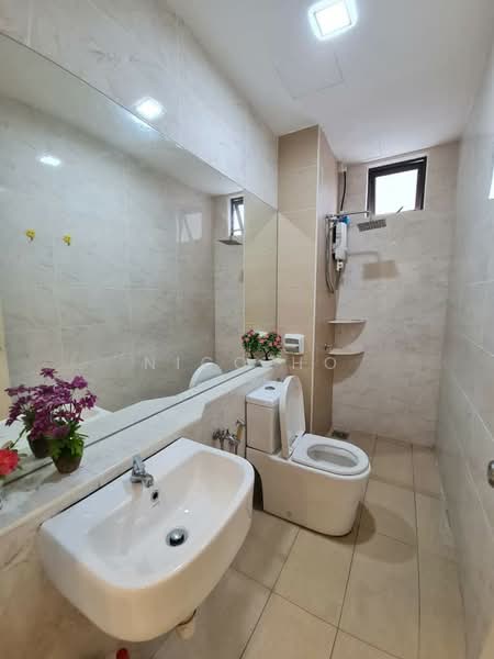 Service Residence for Sale at D'Summit Residences - Nico Ho - Bathroom - PropertyGuru.com.my