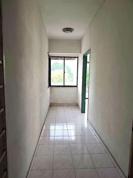 Condominium for Sale at Villa Condominium - Pauline Cheong - Corridor - PropertyGuru.com.my