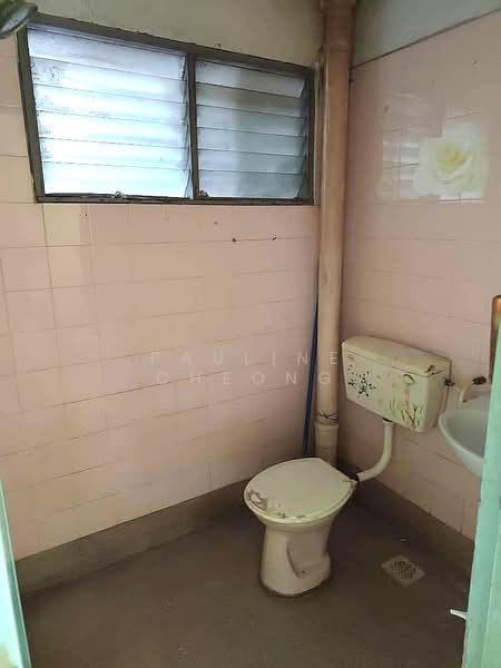 Condominium for Sale at Villa Condominium - Pauline Cheong - Bathroom - PropertyGuru.com.my