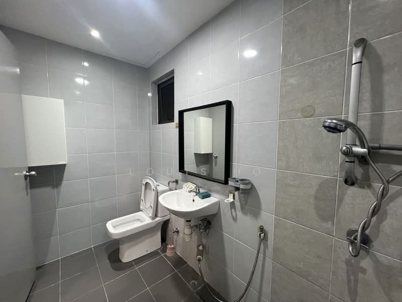 Kondominium untuk Disewa di The Edge Residence - Louis Ho - Bathroom - PropertyGuru.com.my