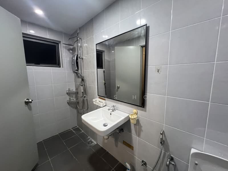 Kondominium untuk Disewa di The Edge Residence - Louis Ho - Bathroom - PropertyGuru.com.my