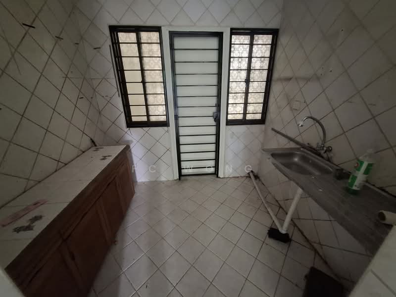 Condominium for Sale at Armanee - FC Wong - Kitchen - PropertyGuru.com.my