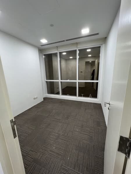 Office @ Binjai 8 untuk Untuk Disewa - RM 3,200 /bulan, Mac 2026 - Interior - PropertyGuru.com.my
