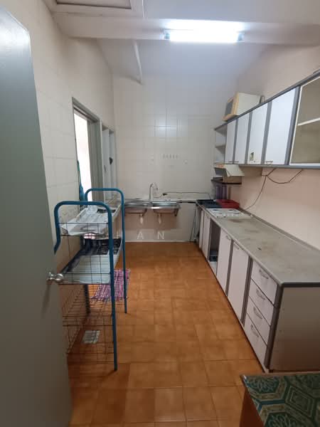 Condominium for Sale at Tiara Duta - Han . - Kitchen - PropertyGuru.com.my