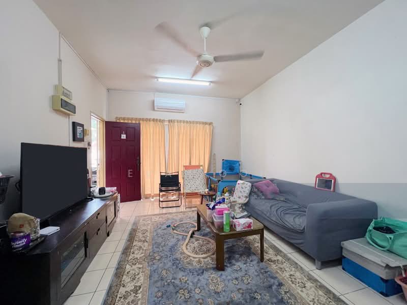 2-storey Terraced House for Sale in Bandar Kinrara Seksyen 5 (Bandar Kinrara) - Evan Goh - Living Room - PropertyGuru.com.my