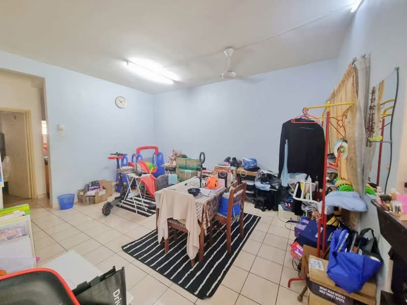 2-storey Terraced House for Sale in Bandar Kinrara Seksyen 5 (Bandar Kinrara) - Evan Goh - Living Room - PropertyGuru.com.my