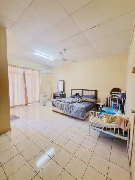 2-storey Terraced House for Sale in Bandar Kinrara Seksyen 5 (Bandar Kinrara) - Evan Goh - Bedroom - PropertyGuru.com.my