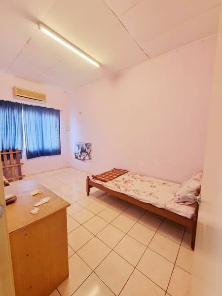 2-storey Terraced House for Sale in Bandar Kinrara Seksyen 5 (Bandar Kinrara) - Evan Goh - Bedroom - PropertyGuru.com.my