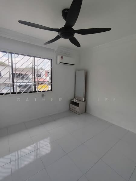 Taman Skudai Baru untuk Untuk Disewa - RM 1,400 /bulan, Apr 2026 - Bedroom - PropertyGuru.com.my