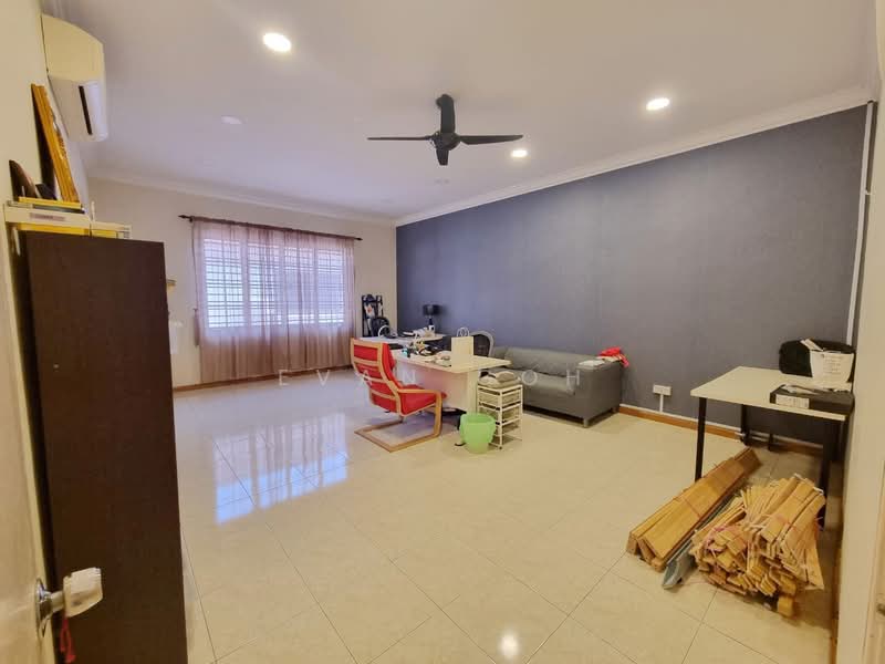 Rumah Berkembar untuk Dijual di Bandar Nusaputra (Puchong) - Evan Goh - Living Room - PropertyGuru.com.my