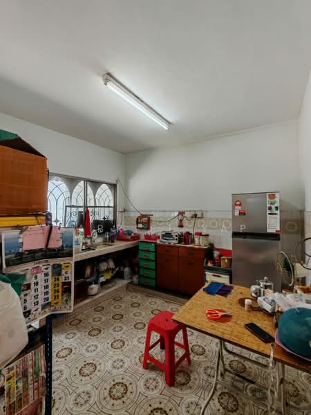 2-storey Terraced House for Sale in Damansara Jaya (Petaling Jaya) - Gabriel Yap - Kitchen - PropertyGuru.com.my
