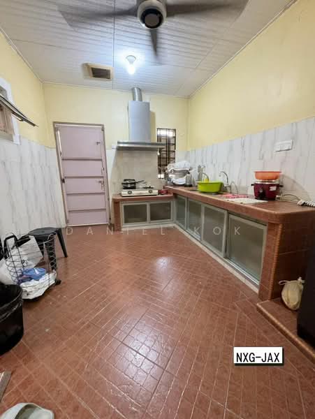 Bungalow for Sale in Taman Eng Ann (Klang) - Daniel Kok - Kitchen - PropertyGuru.com.my