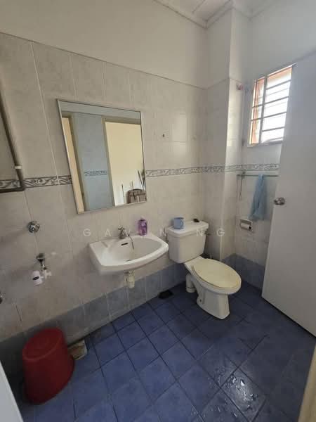 Taman Mutiara Rini untuk Untuk Dijual - RM 790,000, Apr 2026 - Bathroom - PropertyGuru.com.my