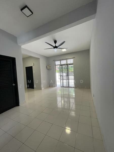 2-storey Terraced House for Sale in Taman Ixora (Sepang) - Muhammad Zhariff Nasharudin - Living Room - PropertyGuru.com.my