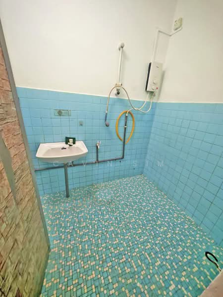 1-storey Terraced House for Rent in Taman Ungku Tun Aminah (Skudai) - Cavin Sim - Bathroom - PropertyGuru.com.my