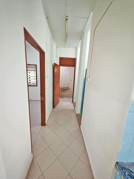 1-storey Terraced House for Rent in Taman Ungku Tun Aminah (Skudai) - Cavin Sim - Corridor - PropertyGuru.com.my