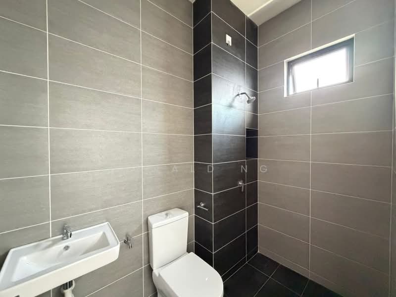 Terraced House for Sale in Bandar Dato Onn (Tebrau) - Gerald Ng - Bathroom - PropertyGuru.com.my