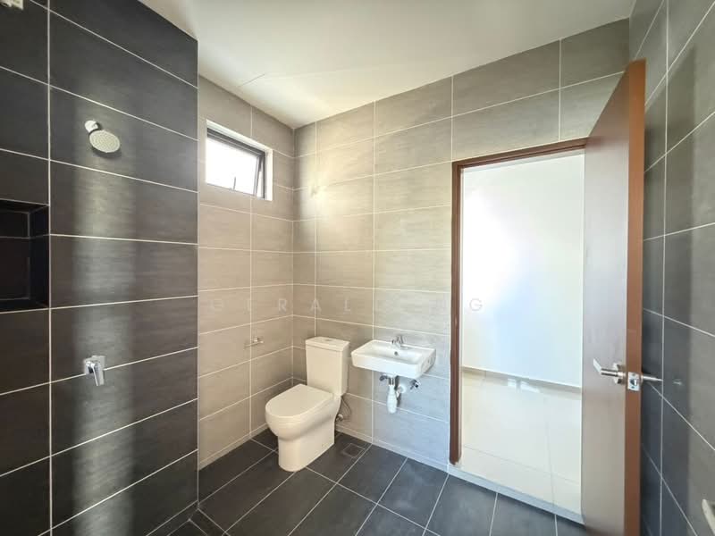 Terraced House for Sale in Bandar Dato Onn (Tebrau) - Gerald Ng - Bathroom - PropertyGuru.com.my