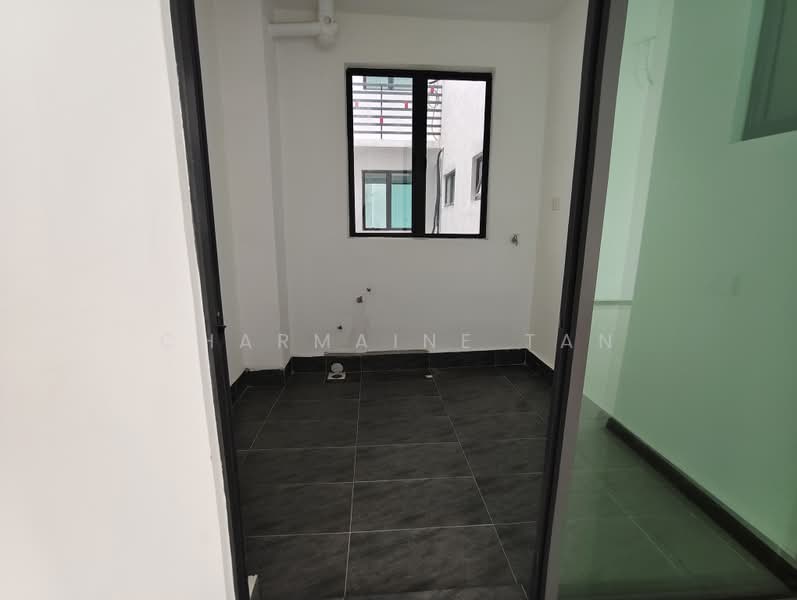 Condominium for Sale at Mulberi - Charmaine Tan - Bathroom - PropertyGuru.com.my