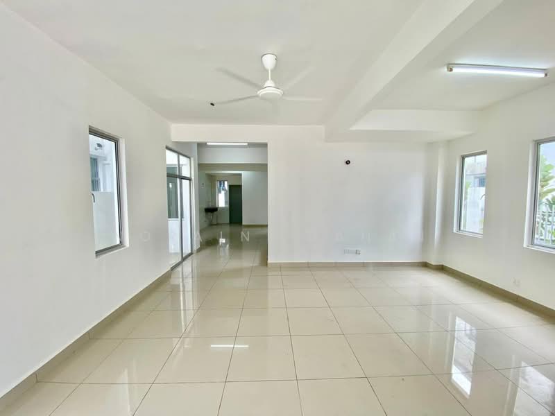 Semi-Detached House for Sale in Shah Alam (Selangor) - Noraini Dahan - Living Room - PropertyGuru.com.my