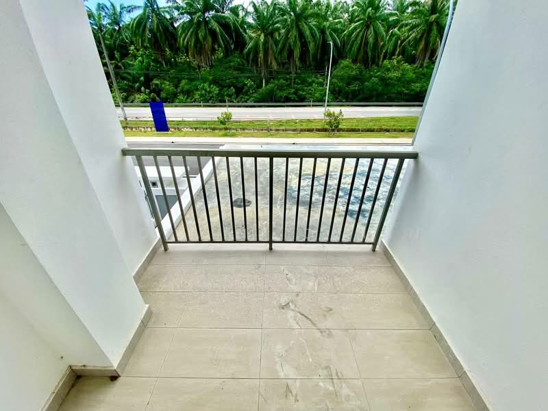 Semi-Detached House for Sale in Shah Alam (Selangor) - Noraini Dahan - Balcony - PropertyGuru.com.my