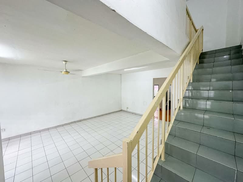 Taman Puncak Jalil untuk Untuk Dijual - RM 550,000, Mac 2026 - Living Room - PropertyGuru.com.my