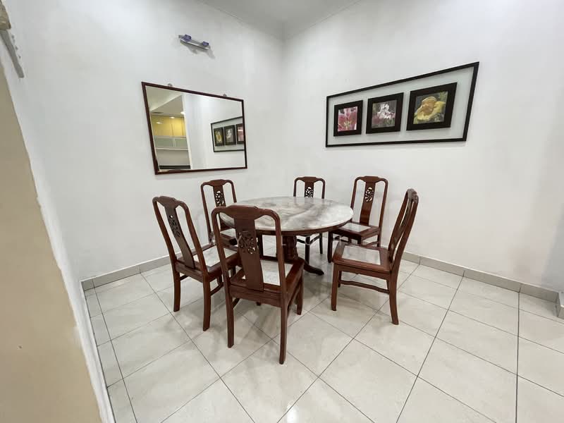 2-storey Terraced House for Rent in Shah Alam (Selangor) - Loki Loh Loh - Dining Room - PropertyGuru.com.my