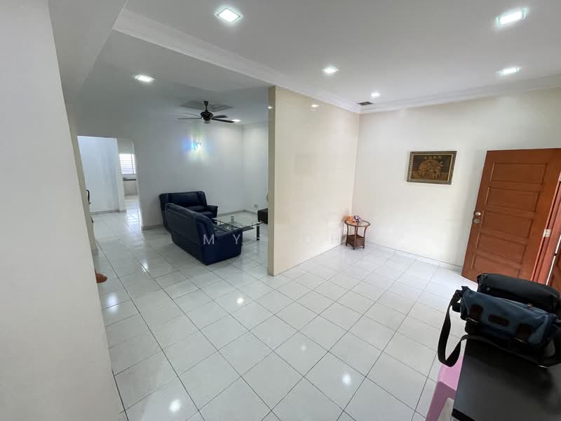 2-storey Terraced House for Rent in Shah Alam (Selangor) - Loki Loh Loh - Living Room - PropertyGuru.com.my