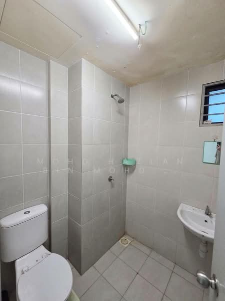 Apartment for Sale at Suria Rafflesia - Mohd Hazlan bin Mohd Sopi - Bathroom - PropertyGuru.com.my
