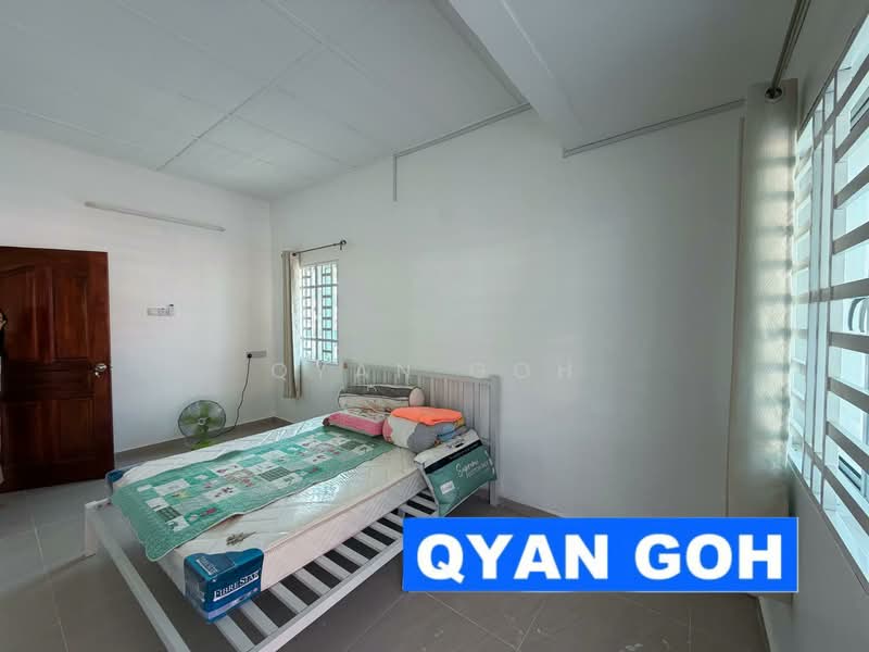 2-storey Terraced House for Rent in Taman Pekaka (Sungai Dua) - Qyan Goh - Bedroom - PropertyGuru.com.my