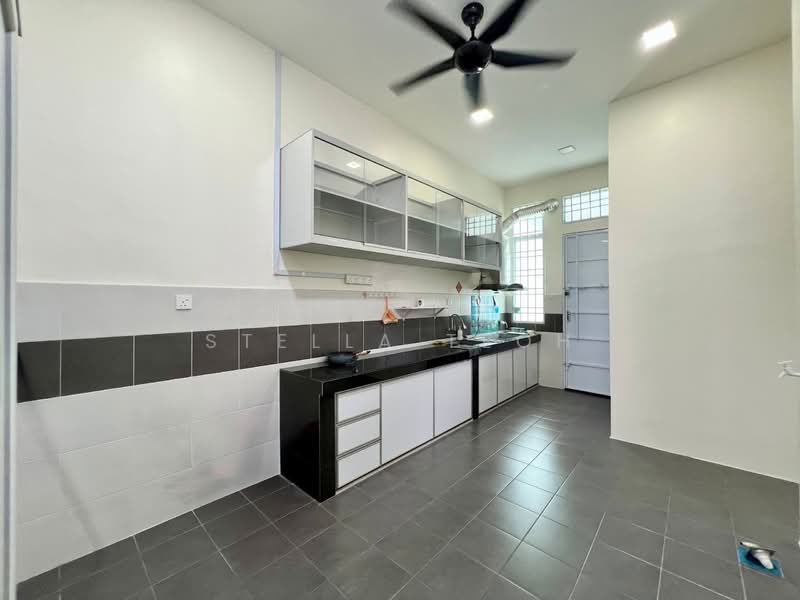 1-storey Terraced House for Sale in Ipoh (Perak) - Stella Teoh - Kitchen - PropertyGuru.com.my