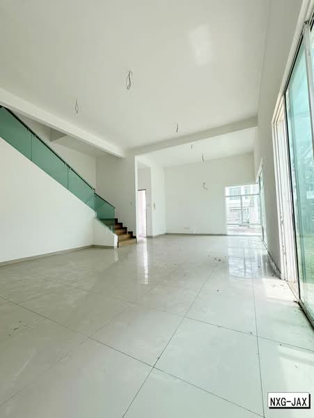 Semi-Detached House for Sale in Canary Garden (Klang) - Daniel Kok - Living Room - PropertyGuru.com.my
