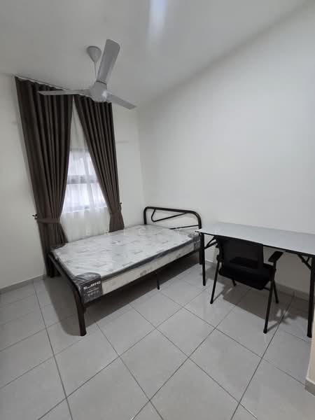 Residensi Emas untuk Untuk Disewa - RM 1,699 /bulan, Mac 2026 - Bedroom - PropertyGuru.com.my