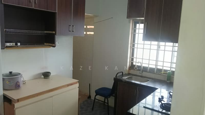 Taman Serina untuk Untuk Disewa - RM 1,000 /bulan, Mac 2026 - Kitchen - PropertyGuru.com.my