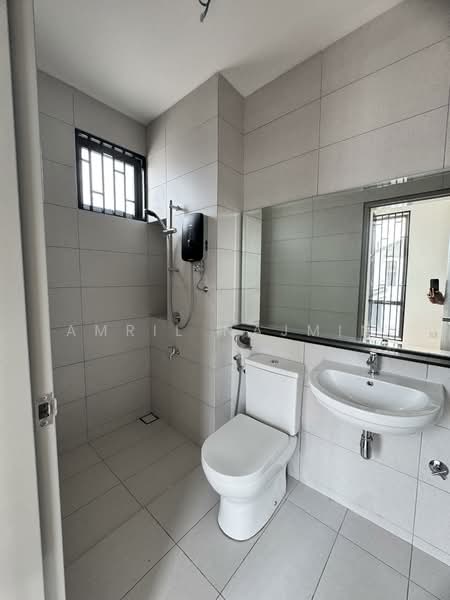 2-storey Terraced House for Sale in Elmina (Shah Alam) - Amril Najmin - Bathroom - PropertyGuru.com.my