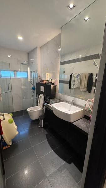 Rumah Berkembar untuk Dijual di Shah Alam (Selangor) - jack loo k f - Bathroom - PropertyGuru.com.my