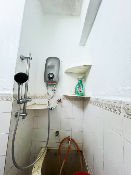 Majestic Height untuk Untuk Disewa - RM 850 /bulan, Mac 2026 - Bathroom - PropertyGuru.com.my