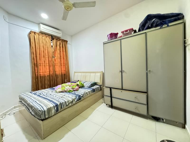 1-storey Terraced House for Sale in Taman Universiti (Skudai) - Karl Ho - Bedroom - PropertyGuru.com.my
