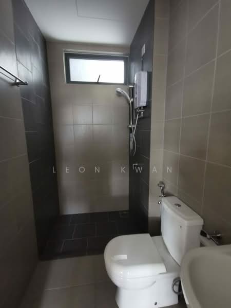 Servis Apartment untuk Disewa di Sunway Gandaria - Leon Kwan - Bathroom - PropertyGuru.com.my