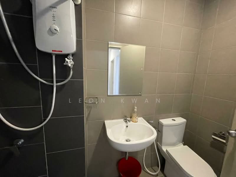 Servis Apartment untuk Disewa di Sunway Gandaria - Leon Kwan - Bathroom - PropertyGuru.com.my
