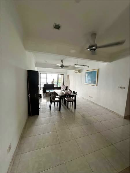 Kondominium untuk Dijual di Cyber Heights Villa - Ridzuan Lu - Living Room - PropertyGuru.com.my
